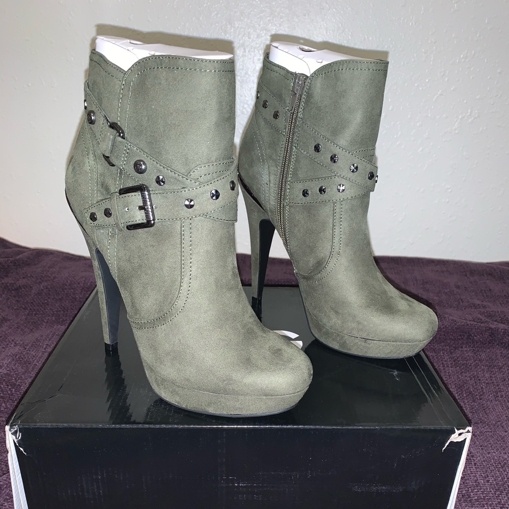 Guess Booties - Picture 2 of 6